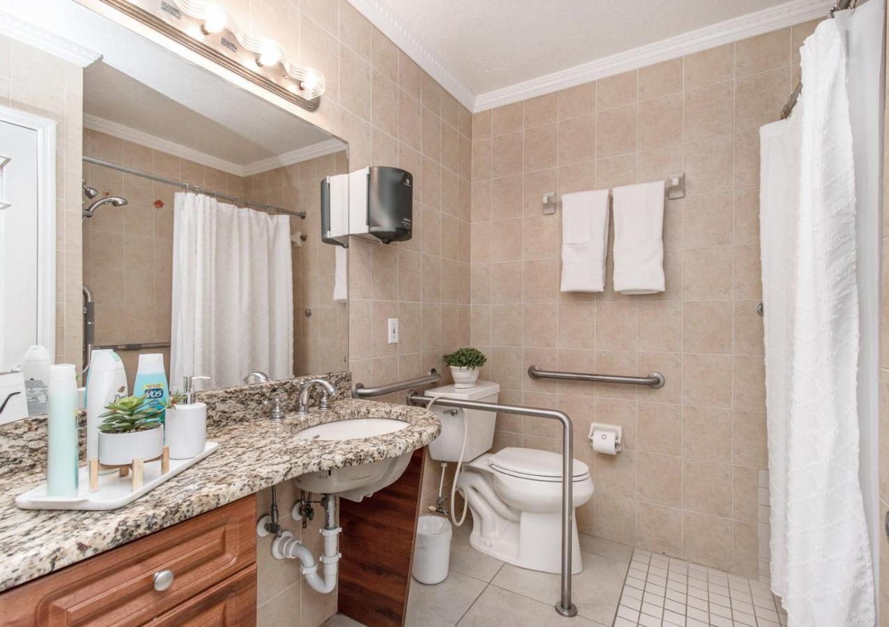6 Bedroom Bucs Airport Mall Beach Wifi Tampa Eksteriør bilde