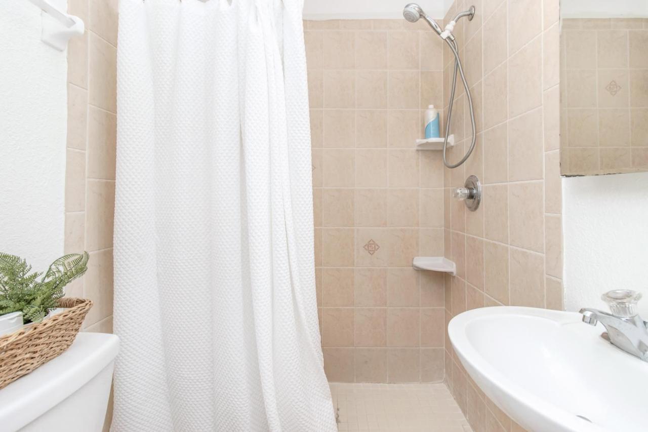 6 Bedroom Bucs Airport Mall Beach Wifi Tampa Eksteriør bilde