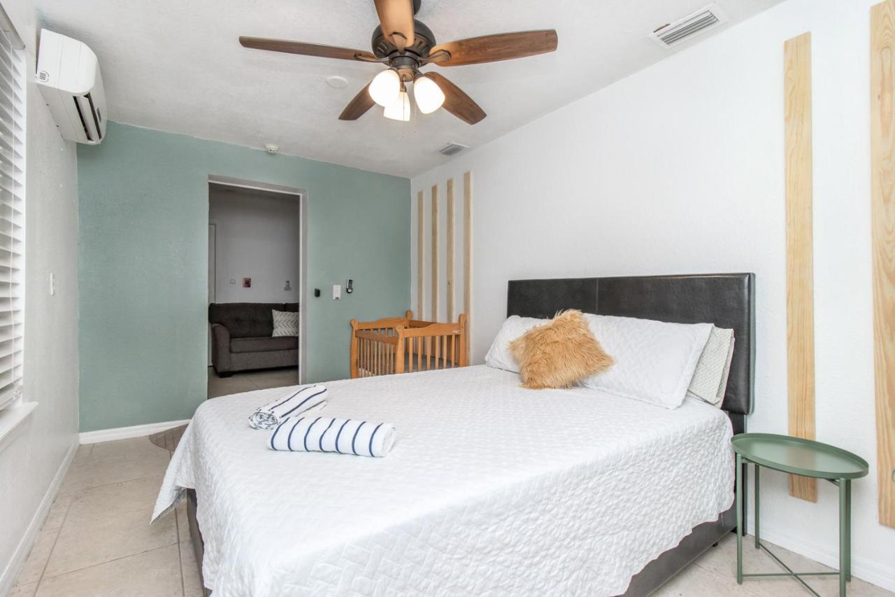 6 Bedroom Bucs Airport Mall Beach Wifi Tampa Eksteriør bilde